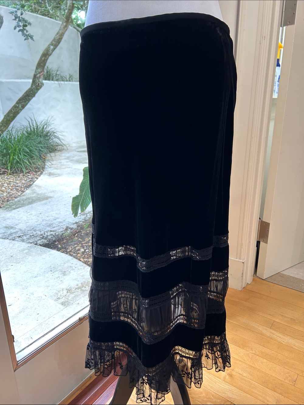 Black Velvet Lace-Trim Midi Skirt - Picture 7 of 8
